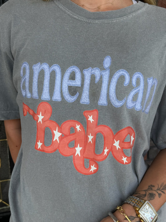 AMERICAN BABE Graphic Tee
